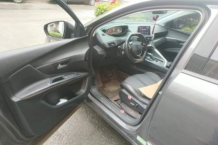 Used Peugeot 4008 2018 350THP Elite Edition Driver Seat