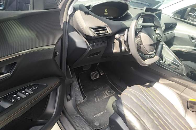 Used Peugeot 4008 2018 350THP Elite Edition Driver Seat