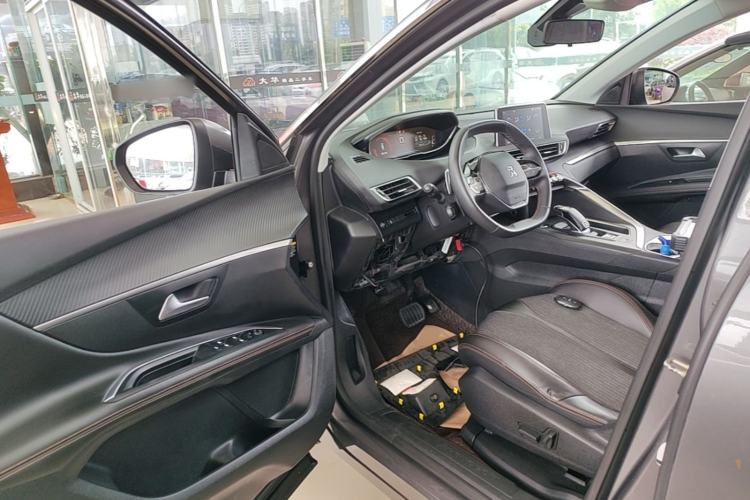 Used Peugeot 4008 2018 350THP Elite Edition Driver Seat