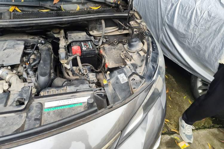 Used Peugeot 4008 2018 350THP Elite Edition Engine Bay Left