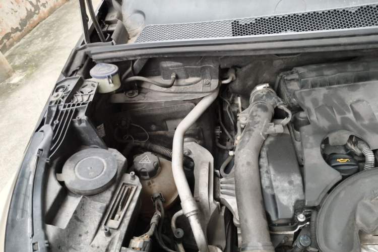 Used Peugeot 4008 2018 350THP Elite Edition Engine Bay Right