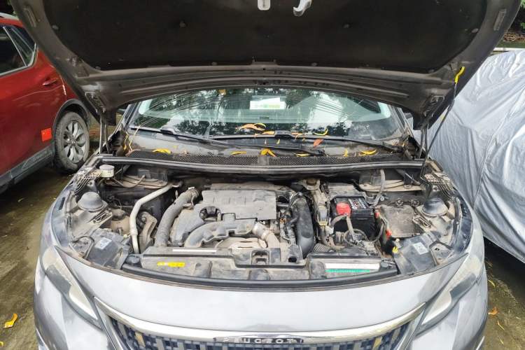 Used Peugeot 4008 2018 350THP Elite Edition Engine Bay