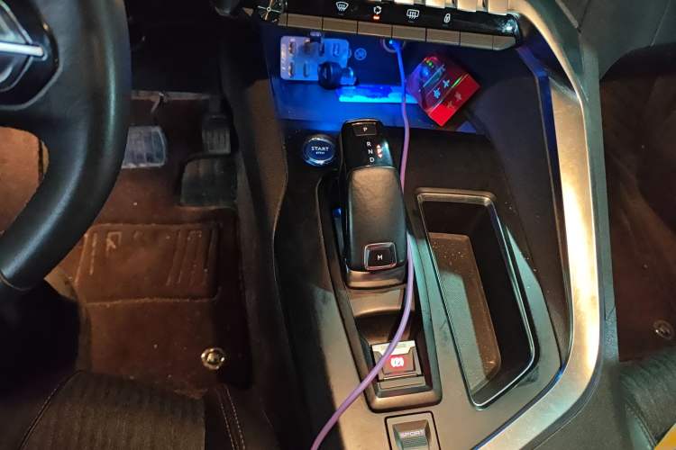 Used Peugeot 4008 2018 350THP Luxury Edition Gear Lever