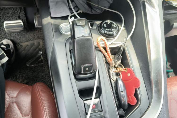 Used Peugeot 4008 2018 380THP Luxury GT Edition Gear Lever