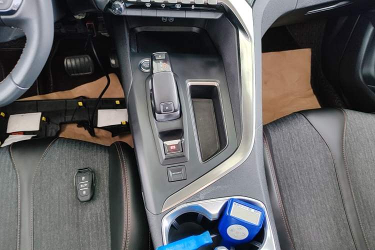 Used Peugeot 4008 2018 350THP Elite Edition Gear Lever
