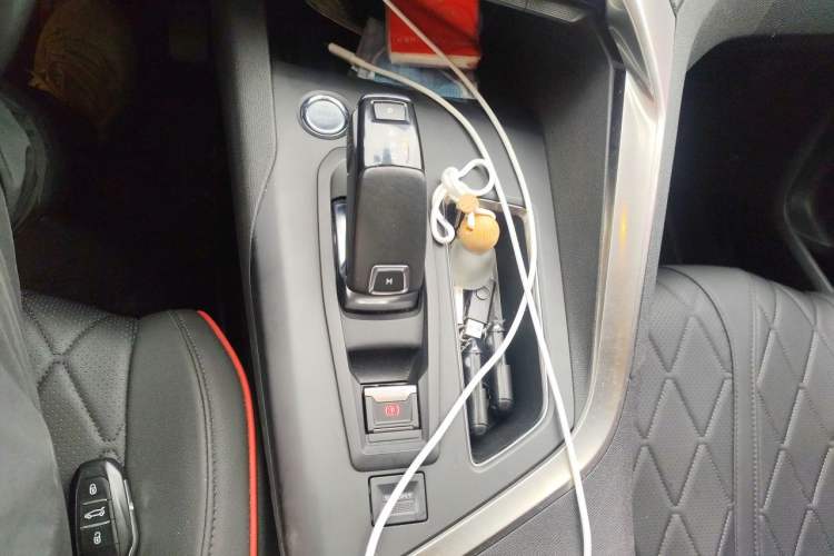 Used Peugeot 4008 2018 350THP Elite Edition Gear Lever