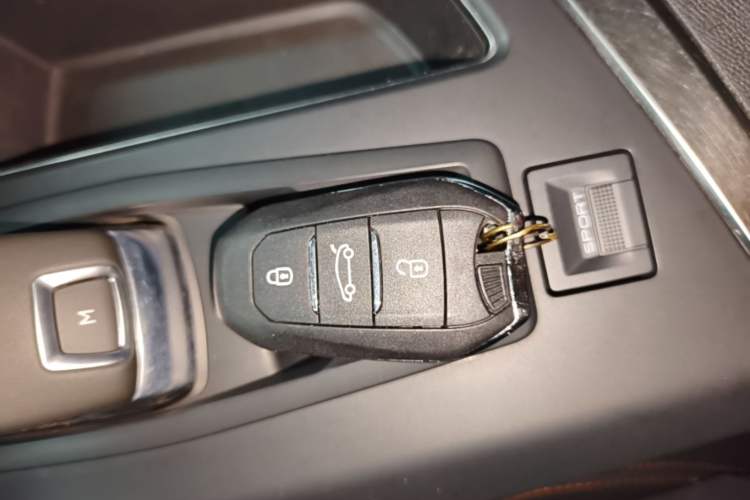 Used Peugeot 4008 2018 350THP Elite Edition Interior 1