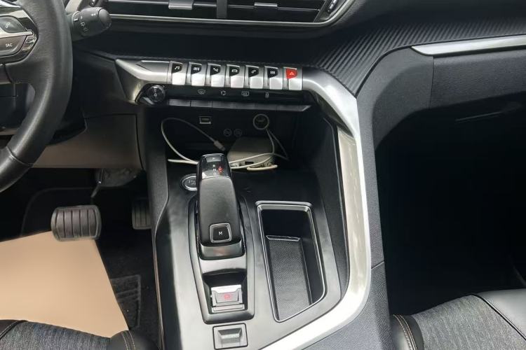 Used Peugeot 4008 2018 350THP Elite Edition Interior 3