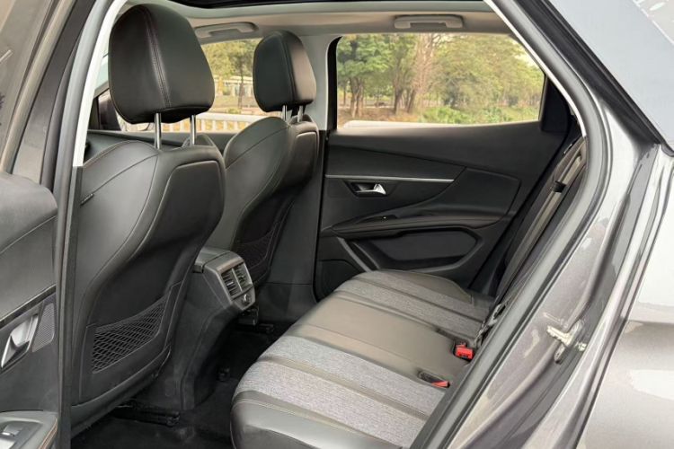Used Peugeot 4008 2018 350THP Elite Edition Interior 6