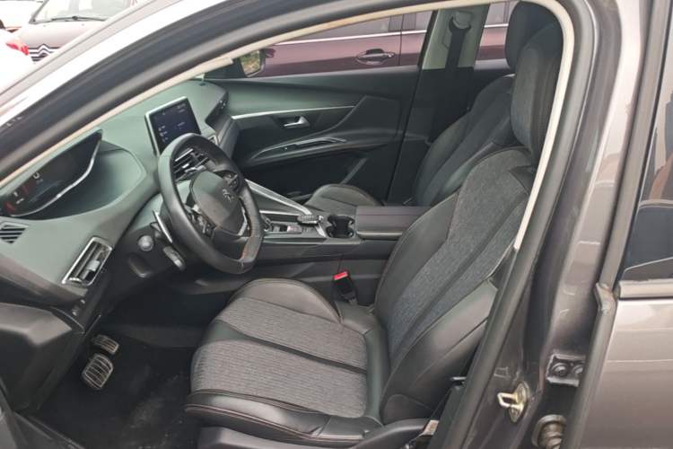 Used Peugeot 4008 2018 350THP Elite Edition Left Front Seat