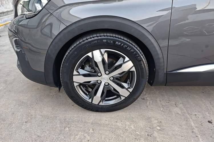 Used Peugeot 4008 2018 350THP Elite Edition Left Front Wheel Hub