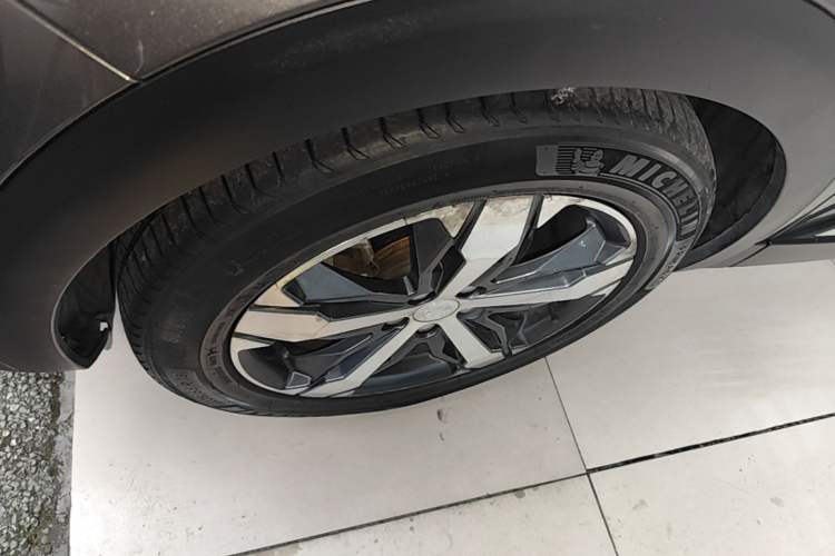 Used Peugeot 4008 2018 350THP Elite Edition Left Front Wheel Hub