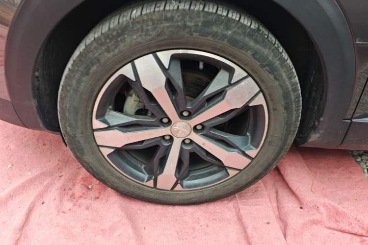 Used Peugeot 4008 2018 350THP Elite Edition Left Front Wheel Hub