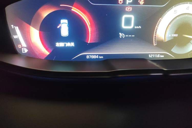 Used Peugeot 4008 2018 350THP Elite Edition Odometer Close Up