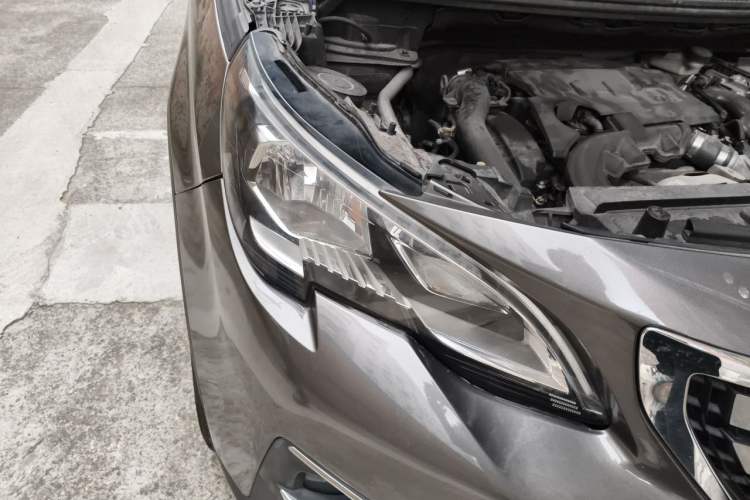Used Peugeot 4008 2018 350THP Elite Edition Right Front Headlight