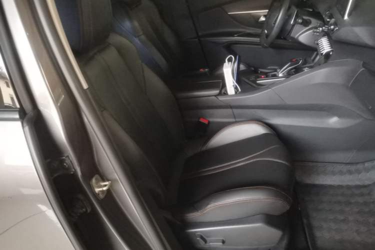 Used Peugeot 4008 2018 350THP Elite Edition Right Front Seat