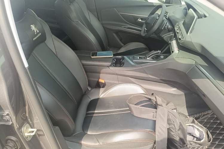 Used Peugeot 4008 2018 350THP Elite Edition Right Front Seat