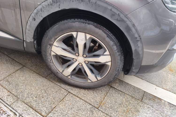 Used Peugeot 4008 2018 350THP Elite Edition Right Front Wheel Hub