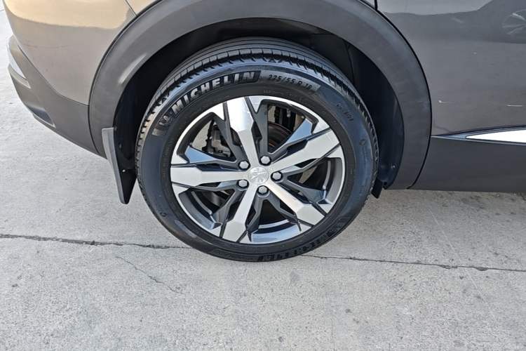 Used Peugeot 4008 2018 350THP Elite Edition Right Rear Wheel Hub