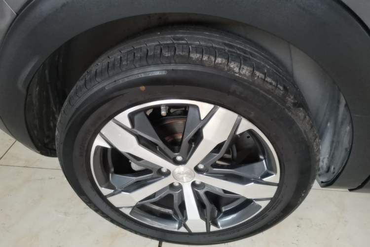 Used Peugeot 4008 2018 350THP Elite Edition Right Rear Wheel Hub