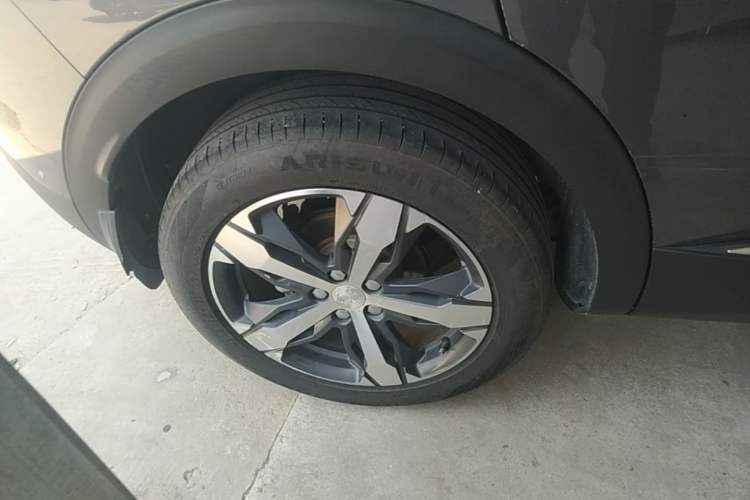Used Peugeot 4008 2018 350THP Elite Edition Right Rear Wheel Hub