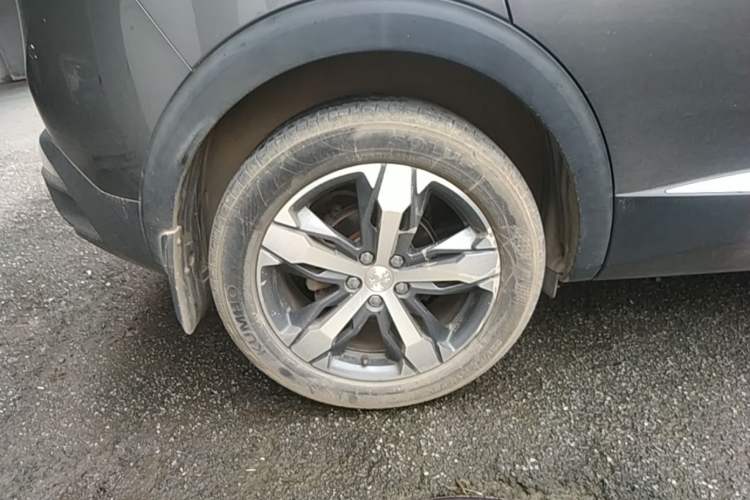Used Peugeot 4008 2018 350THP Elite Edition Right Rear Wheel Hub