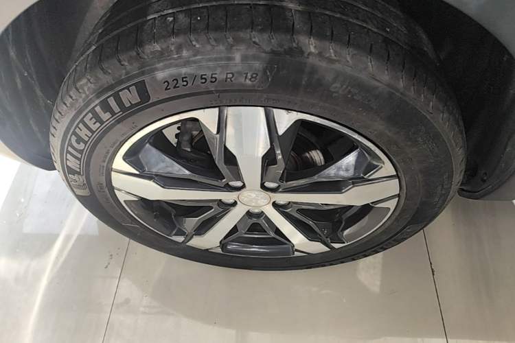Used Peugeot 4008 2018 350THP Elite Edition Right Rear Wheel Hub