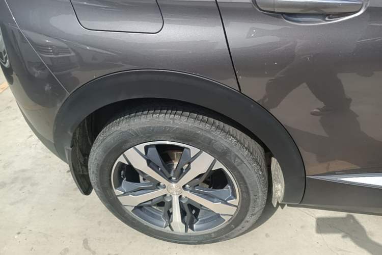 Used Peugeot 4008 2018 350THP Elite Edition Right Rear Wheel Hub