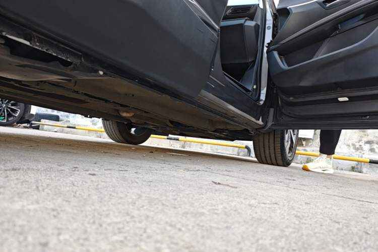 Used Peugeot 4008 2018 350THP Elite Edition Right Side Sill