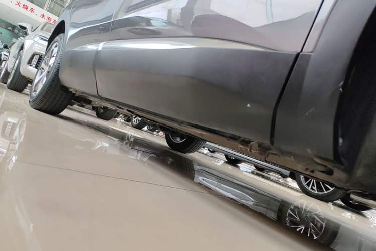 Used Peugeot 4008 2018 350THP Elite Edition Right Side Sill