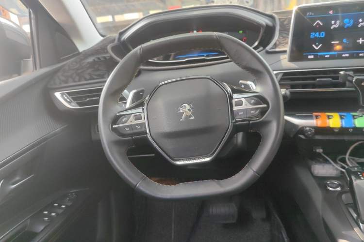 Used Peugeot 4008 2018 350THP Elite Edition Steering Wheel