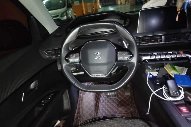 Used Peugeot 4008 2018 350THP Elite Edition Steering Wheel