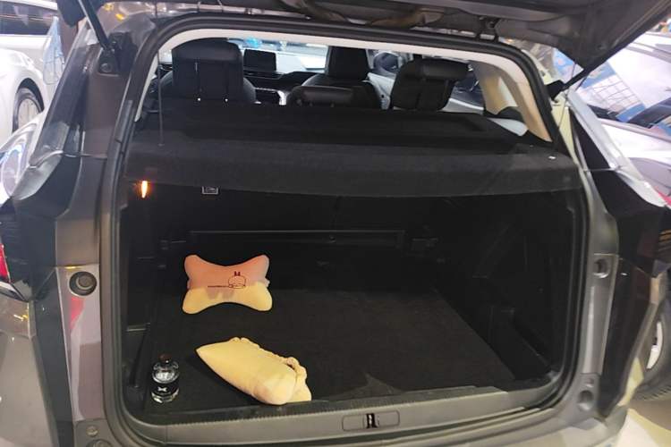 Used Peugeot 4008 2018 350THP Elite Edition Trunk