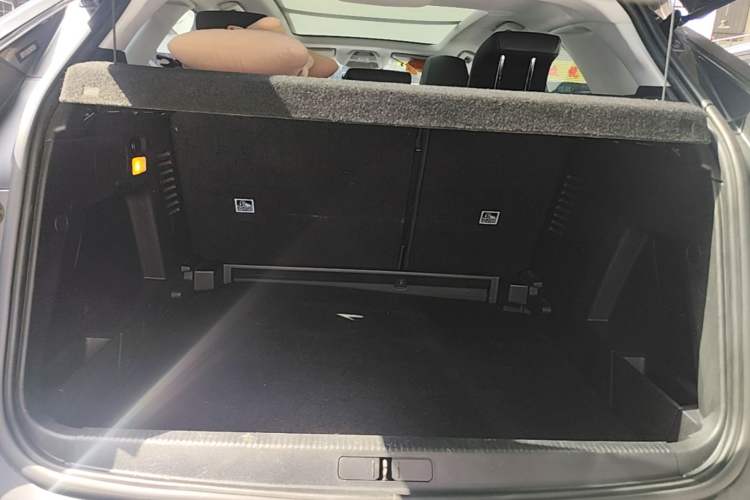 Used Peugeot 4008 2018 350THP Elite Edition Trunk