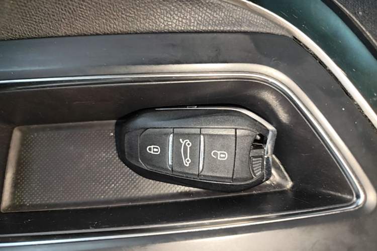 Used Peugeot 4008 2018 350THP Elite Edition Vehicle Key