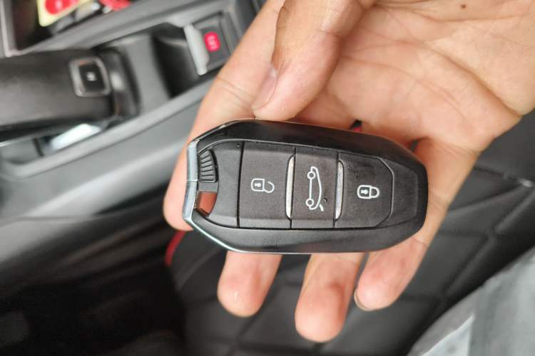 Used Peugeot 4008 2018 350THP Elite Edition Vehicle Key