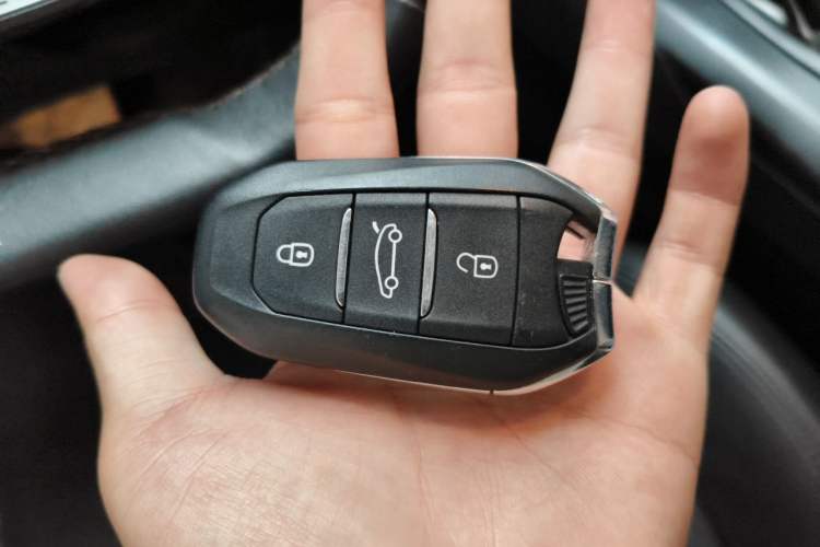 Used Peugeot 4008 2018 350THP Elite Edition Vehicle Key