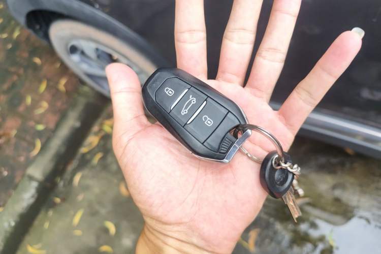 Used Peugeot 4008 2018 350THP Elite Edition Vehicle Key