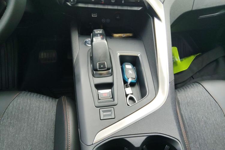 Used Peugeot 4008 2018 380THP Elite Edition Gear Lever