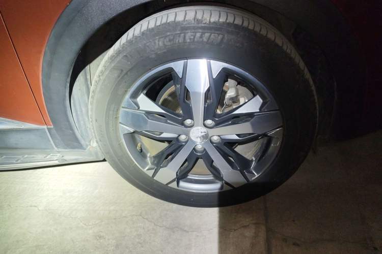 Used Peugeot 4008 2018 350THP Elite Edition Right Front Wheel Hub
