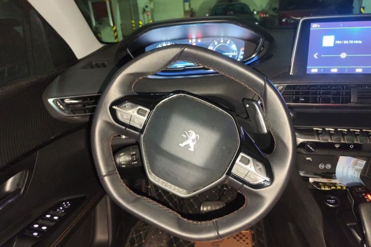 Used Peugeot 4008 2018 350THP Elite Edition Steering Wheel