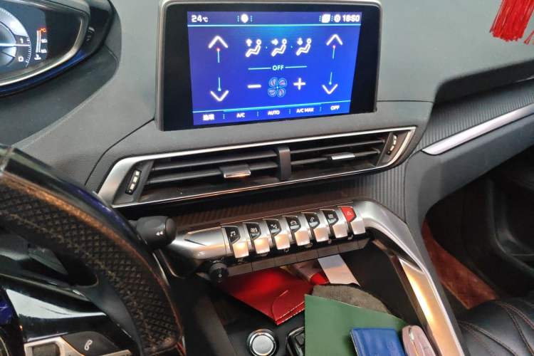 Used Peugeot 4008 2018 350THP Elite Edition Audio And AC Panel