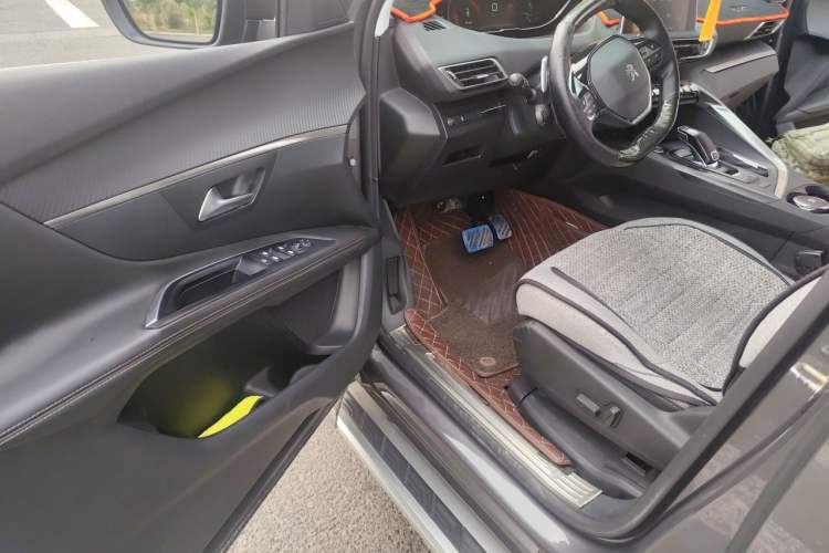 Used Peugeot 4008 2018 350THP Elite Edition Driver Seat