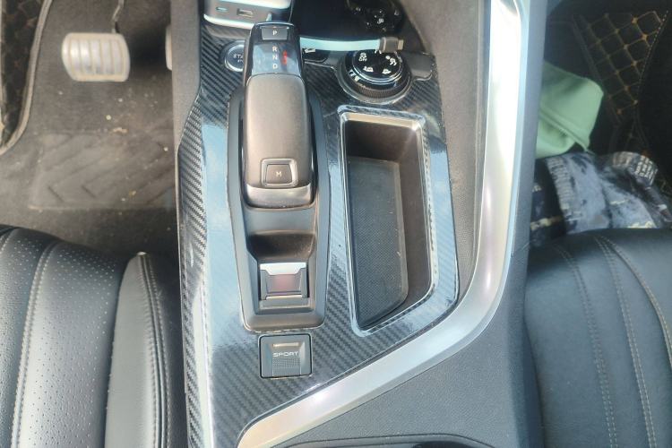Used Peugeot 4008 2018 380THP Luxury Edition Gear Lever