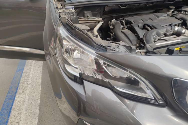 Used Peugeot 4008 2018 350THP Elite Edition Right Front Headlight