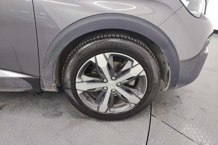 Used Peugeot 4008 2018 350THP Elite Edition Right Rear Wheel Hub