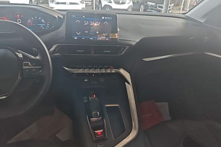 Used Peugeot 4008 2018 350THP Elite Edition Audio And AC Panel