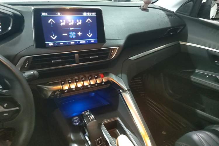 Used Peugeot 4008 2018 350THP Elite Edition Audio And AC Panel