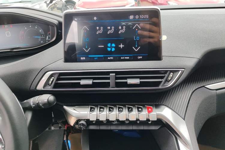 Used Peugeot 4008 2018 350THP Luxury Edition Audio And AC Panel