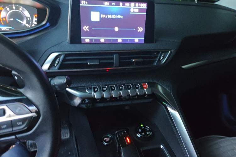 Used Peugeot 4008 2018 350THP Luxury Edition Audio And AC Panel